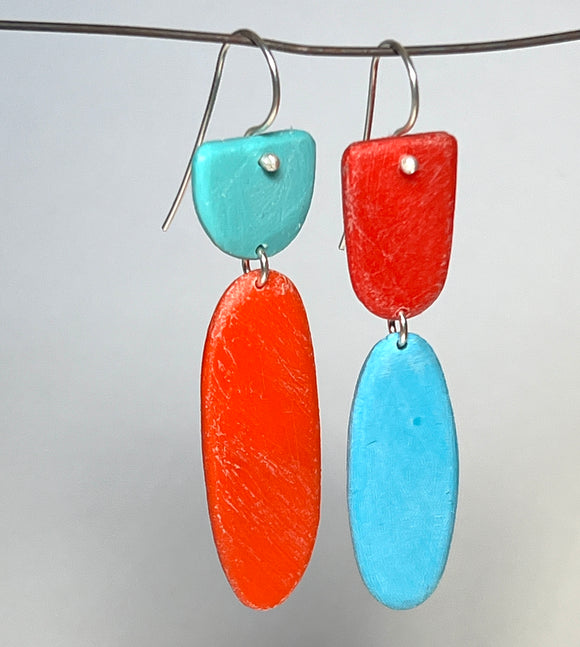 Beach dangle earrings - red and turquoise