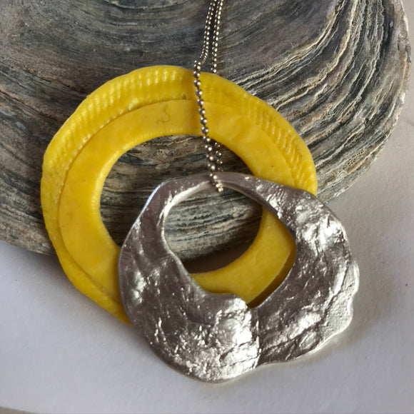Oyster Lid Pendant - Yellow