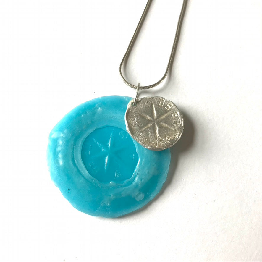 Oyster Lid Pendant - Turquoise